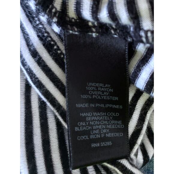 EXPRESS Womens Size Small Short Sleeve Layered Black White Tunic Shirt Top - Picture 8 of 10